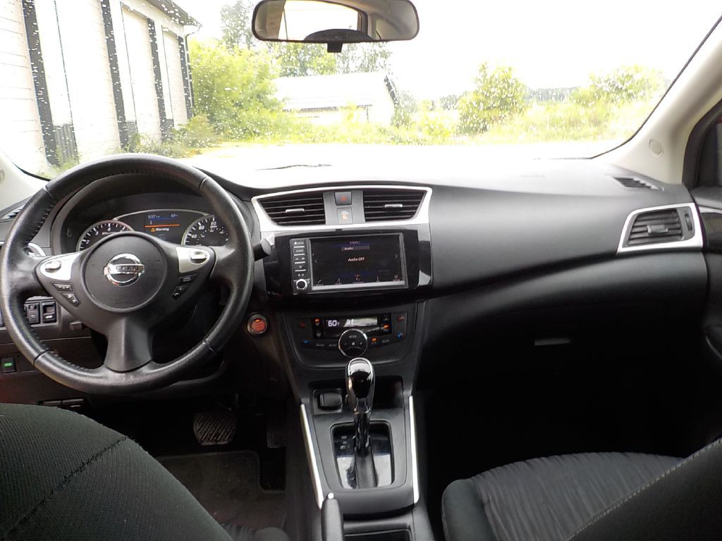 2019 Nissan Sentra Image 13