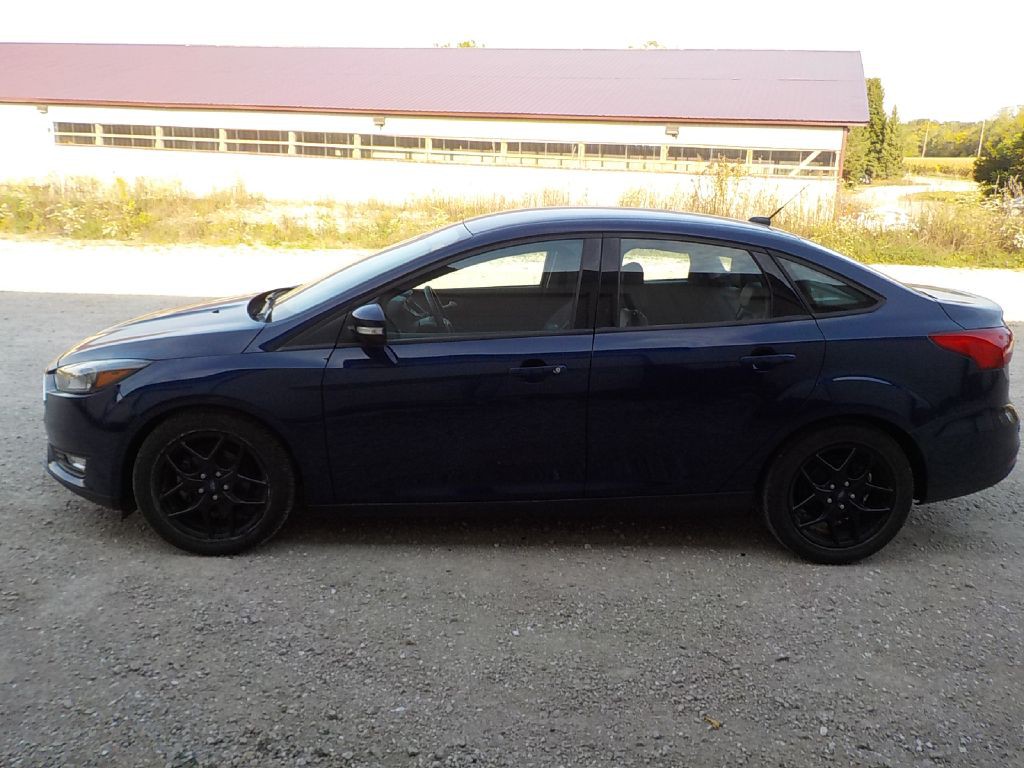 2016 Ford Focus Image 8