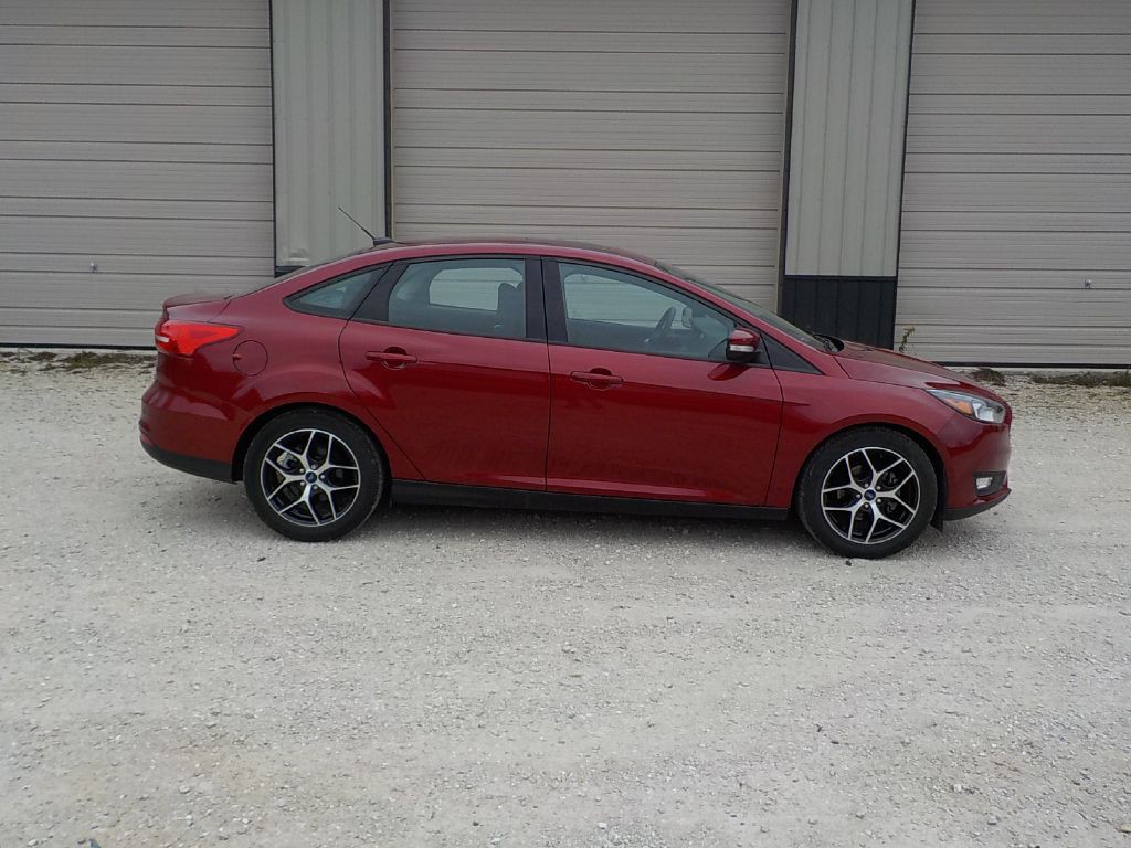 2017 Ford Focus Image 4