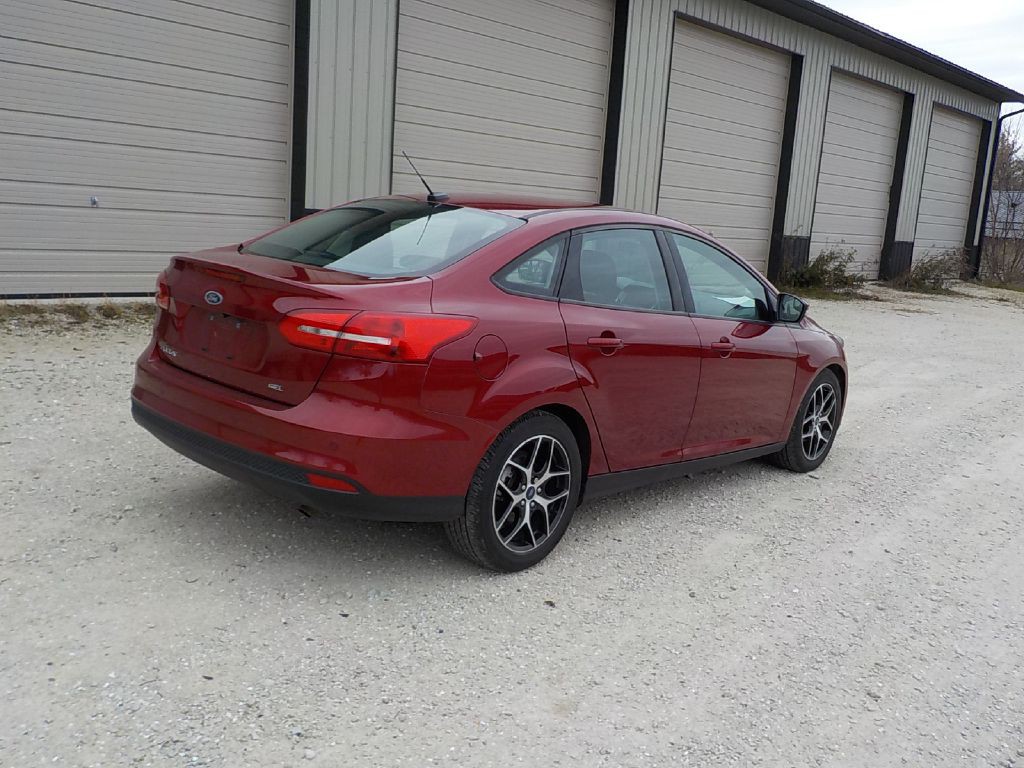 2017 Ford Focus Image 5