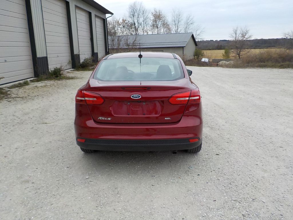 2017 Ford Focus Image 6