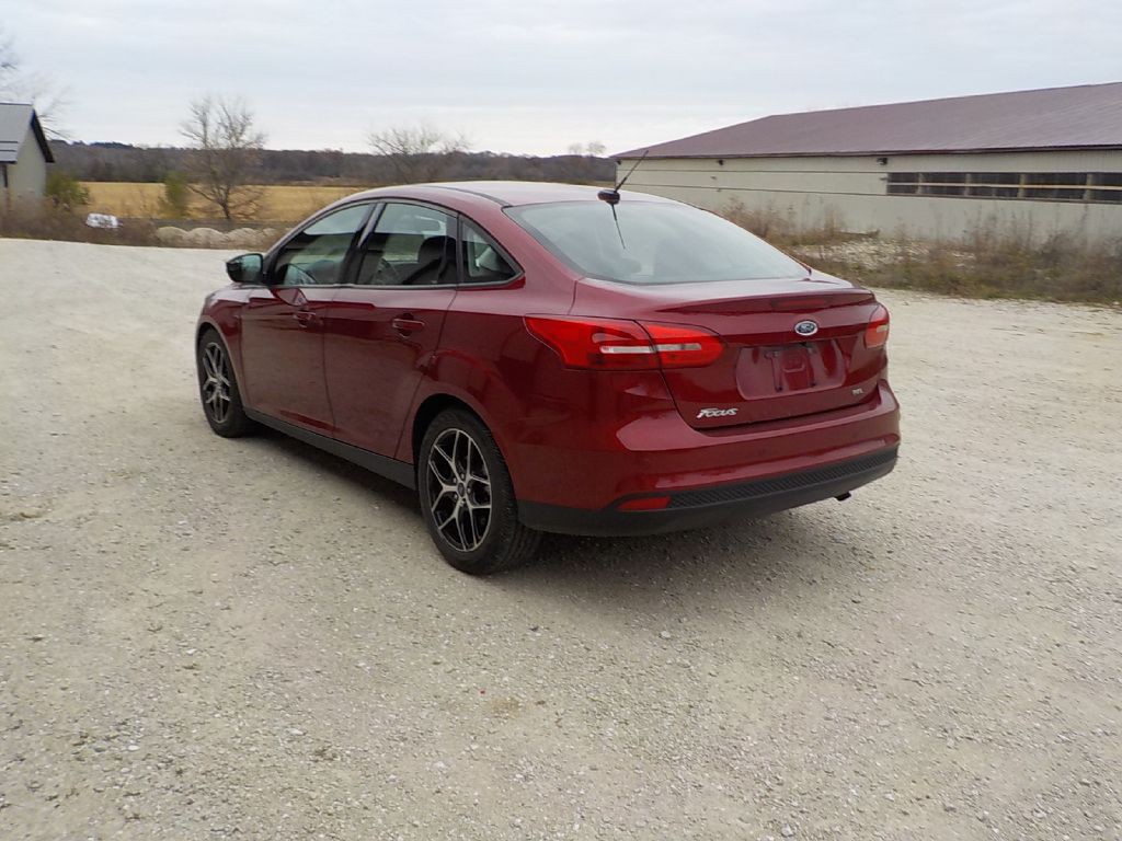 2017 Ford Focus Image 7