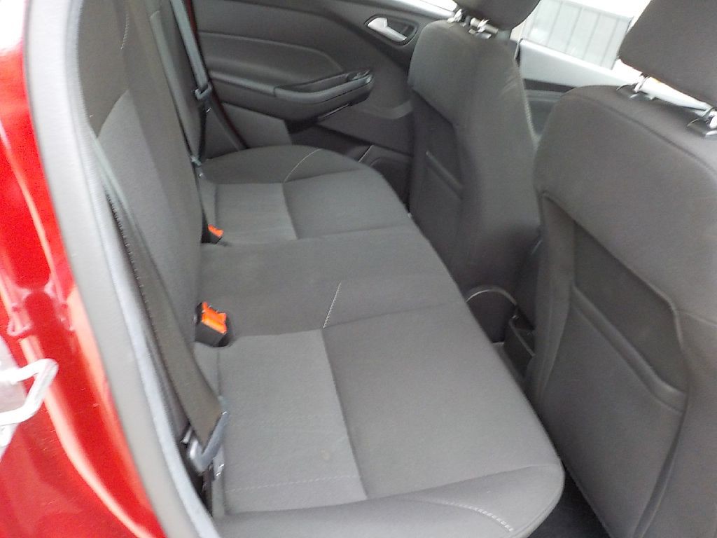 2017 Ford Focus Image 10