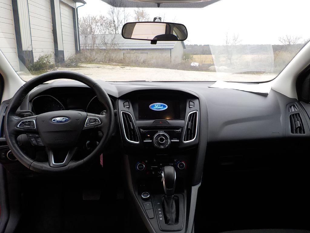 2017 Ford Focus Image 13