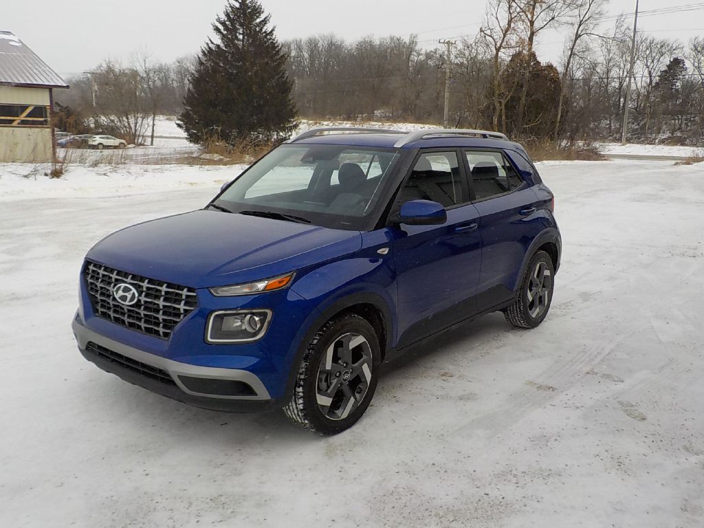 2025 Hyundai Venue Image 1