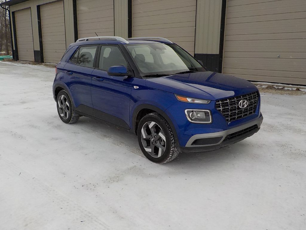 2025 Hyundai Venue Image 3
