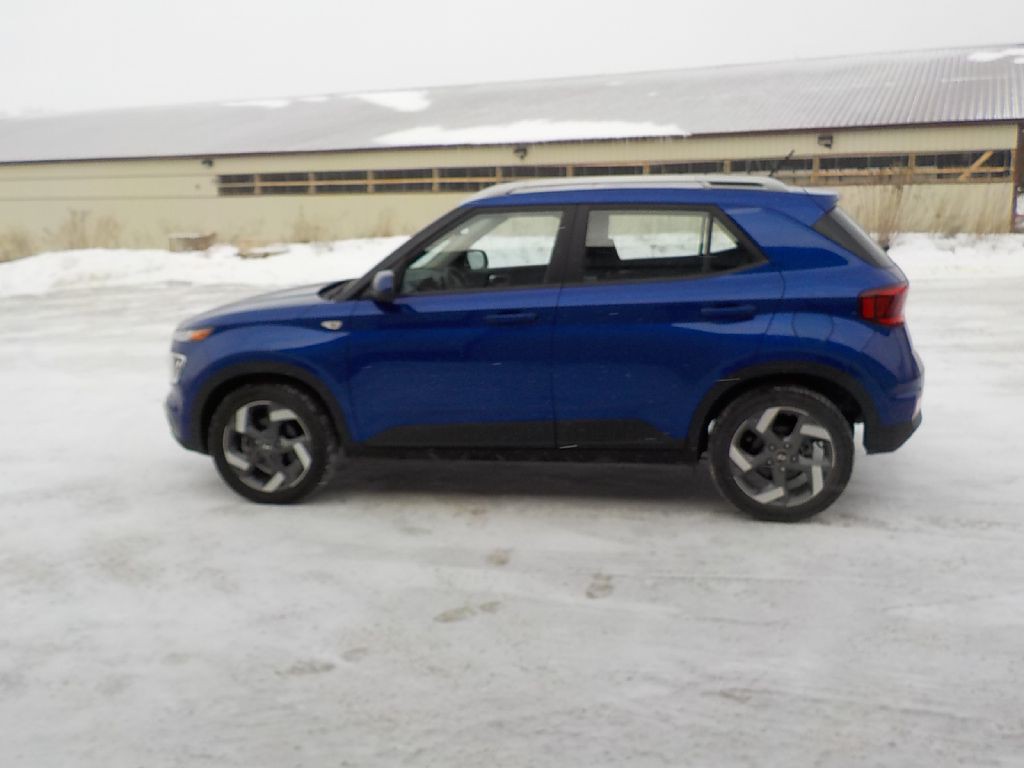 2025 Hyundai Venue Image 8