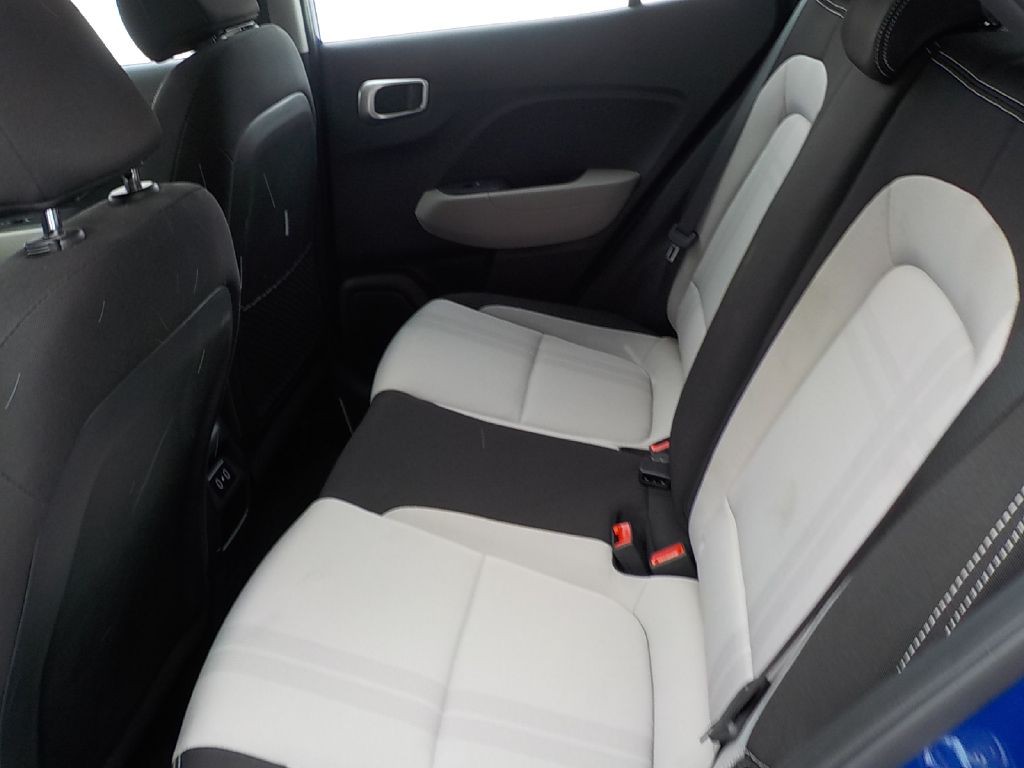 2025 Hyundai Venue Image 11