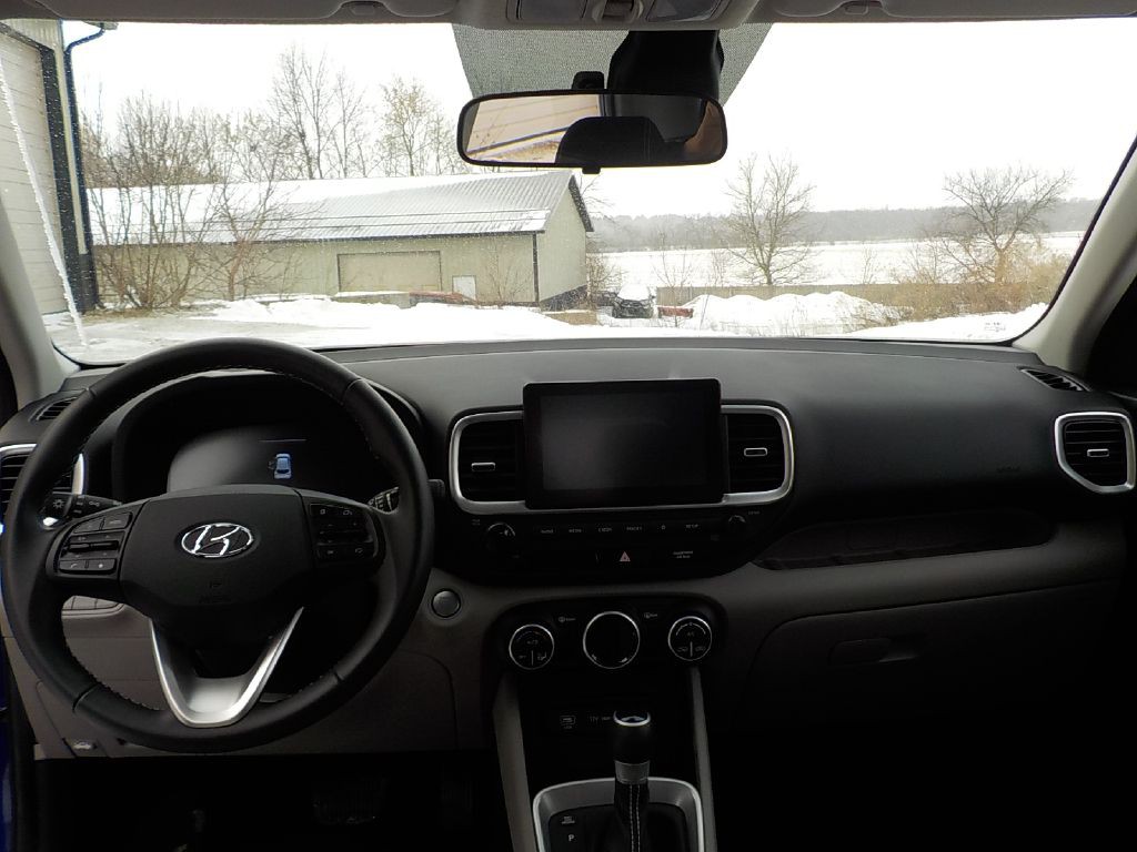 2025 Hyundai Venue Image 13