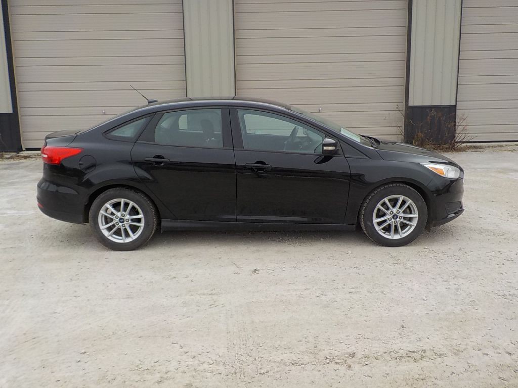 2017 Ford Focus Image 4