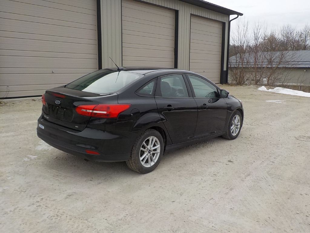 2017 Ford Focus Image 5