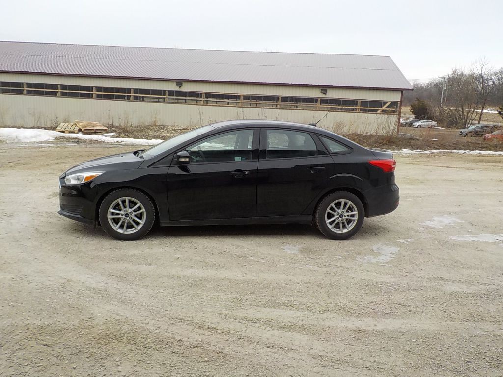 2017 Ford Focus Image 8