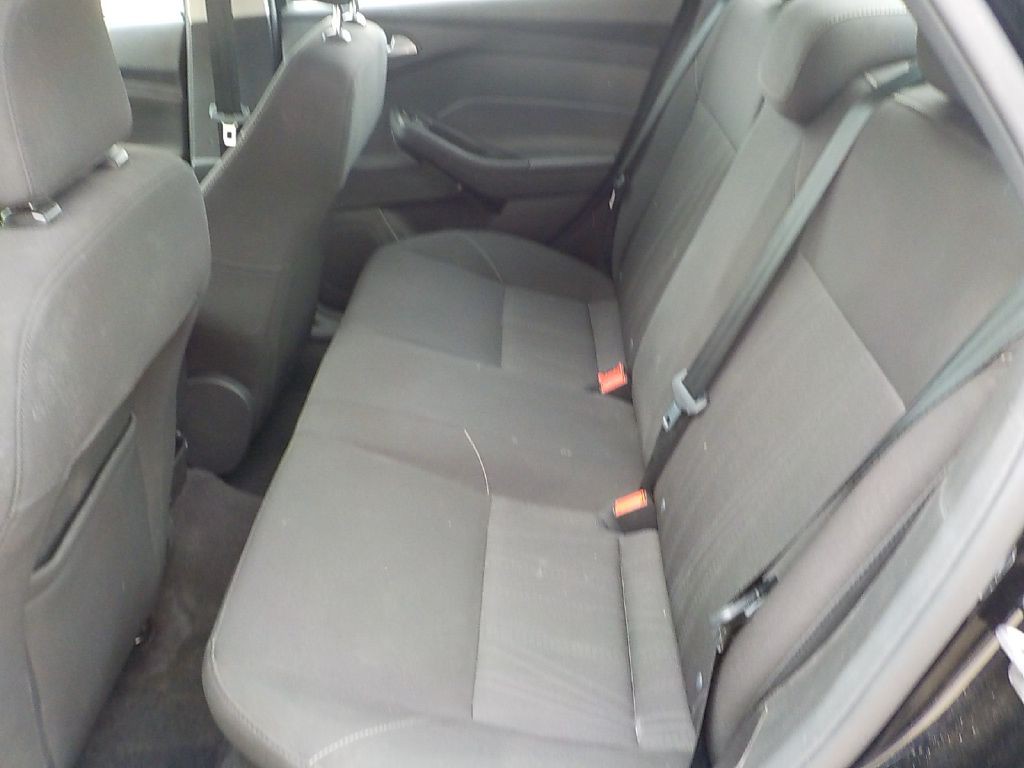 2017 Ford Focus Image 11