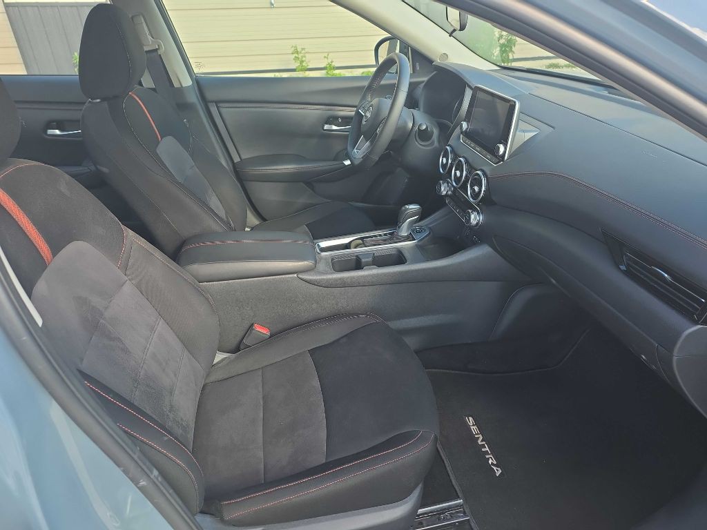 2025 Nissan Sentra Image 9