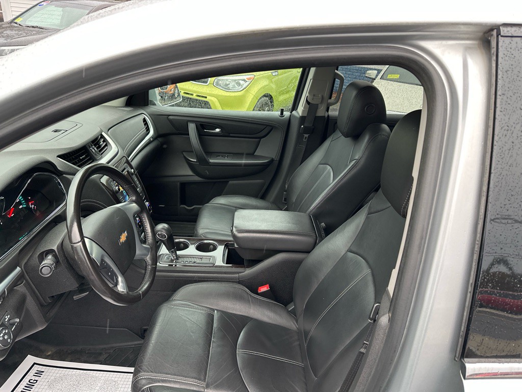 2016 Chevrolet Traverse Image 12