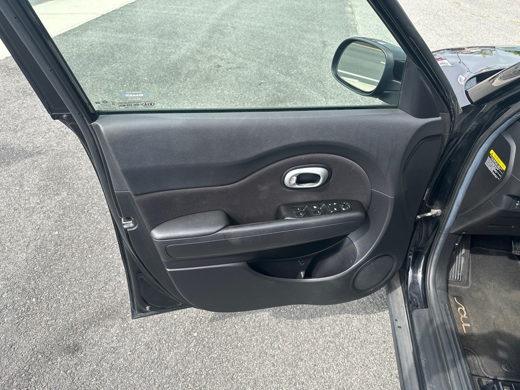 2015 Kia Soul Image 12