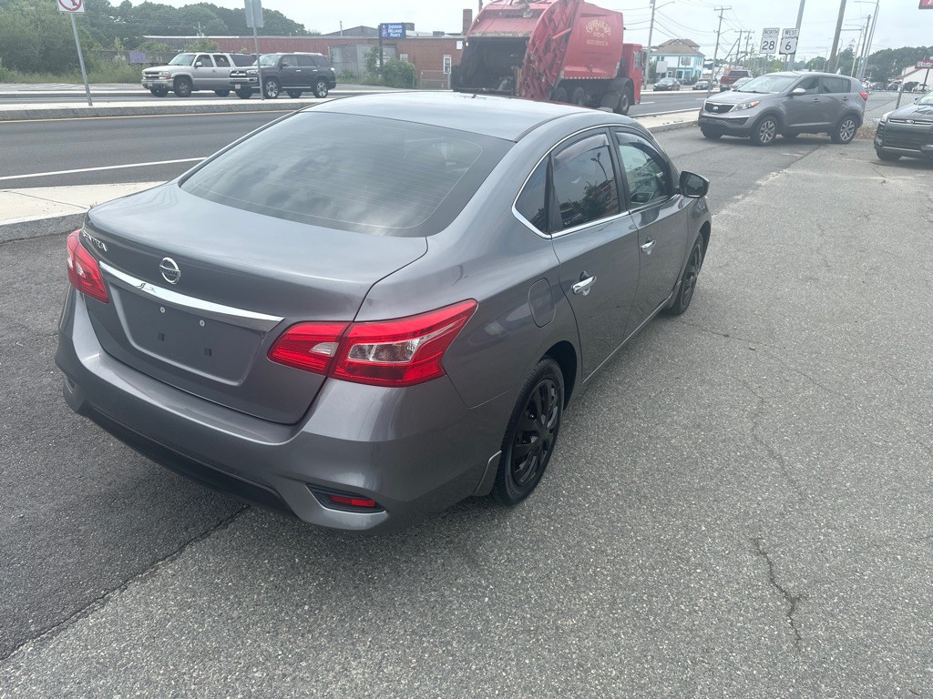 2017 Nissan Sentra Image 5