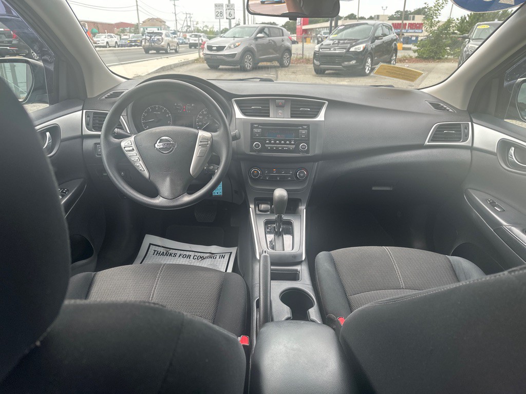 2017 Nissan Sentra Image 10