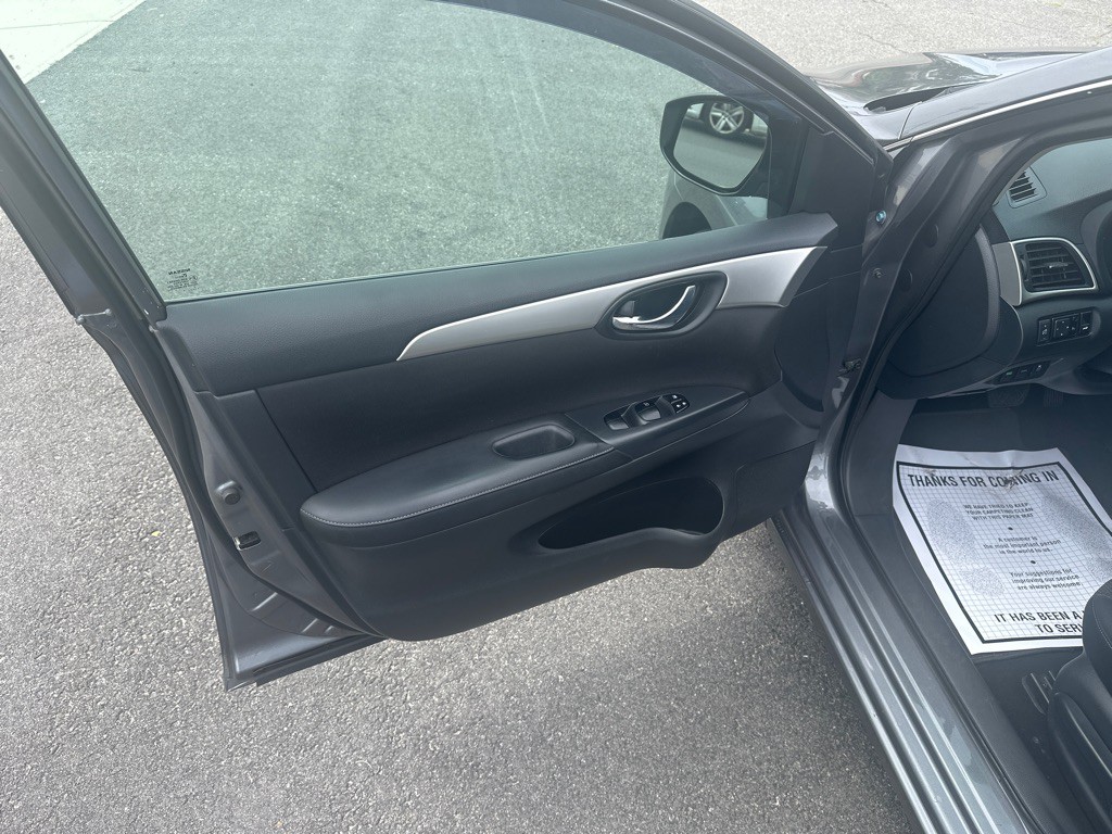 2017 Nissan Sentra Image 12