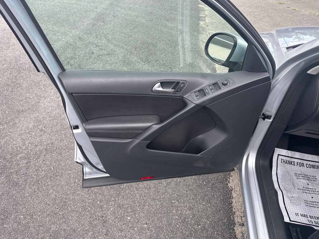 2017 Nissan Sentra Image 24