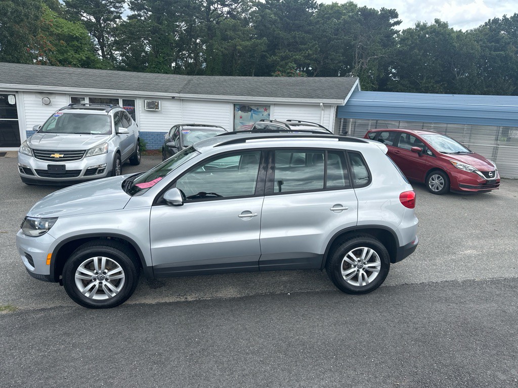 2017 Volkswagen Tiguan Image 2