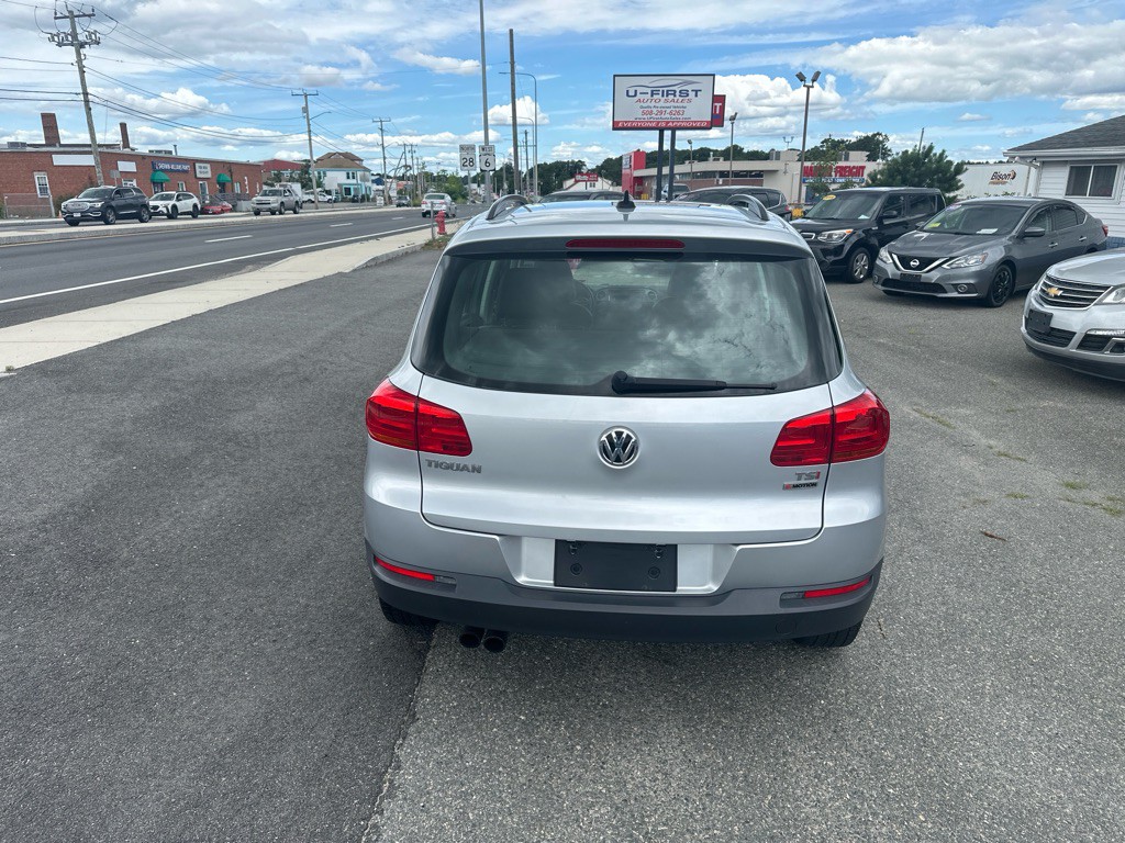 2017 Volkswagen Tiguan Image 4