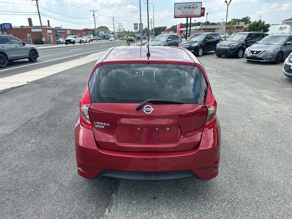 2017 Nissan Versa Image 4