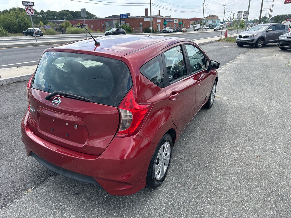2017 Nissan Versa Image 5