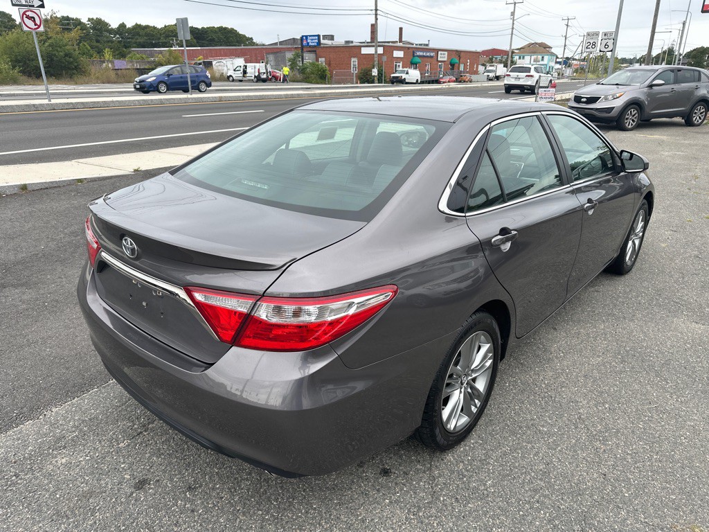 2015 Toyota Camry Image 3