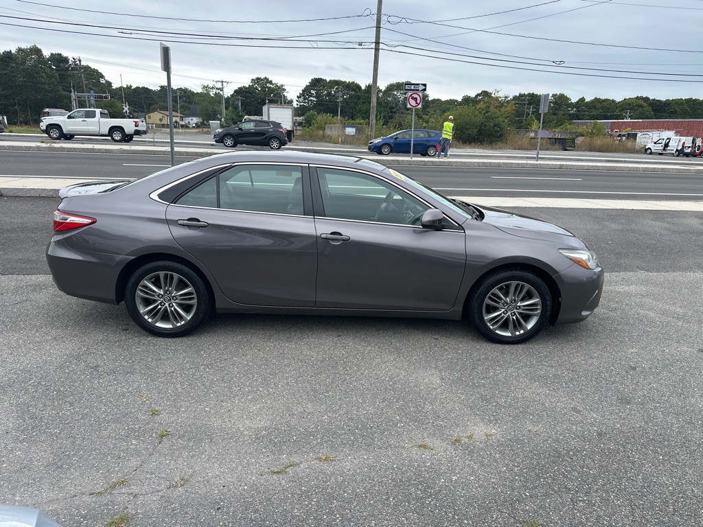 2015 Toyota Camry Image 4