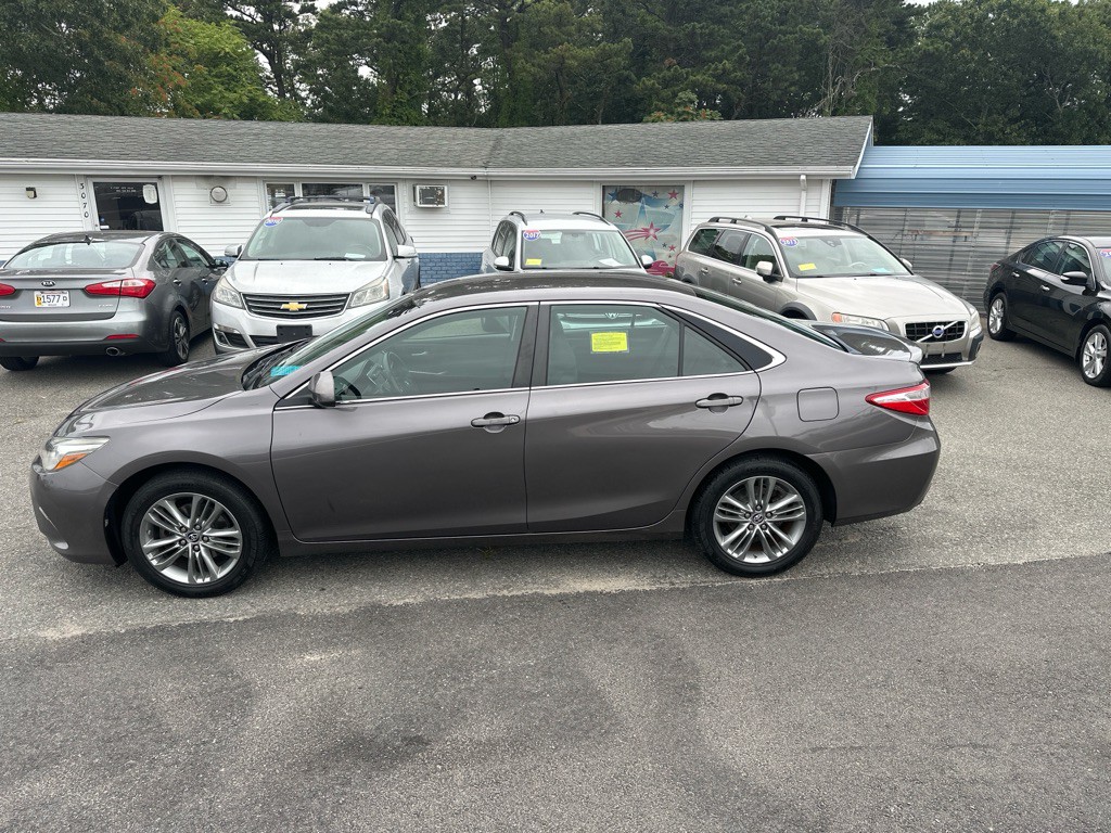 2015 Toyota Camry Image 12