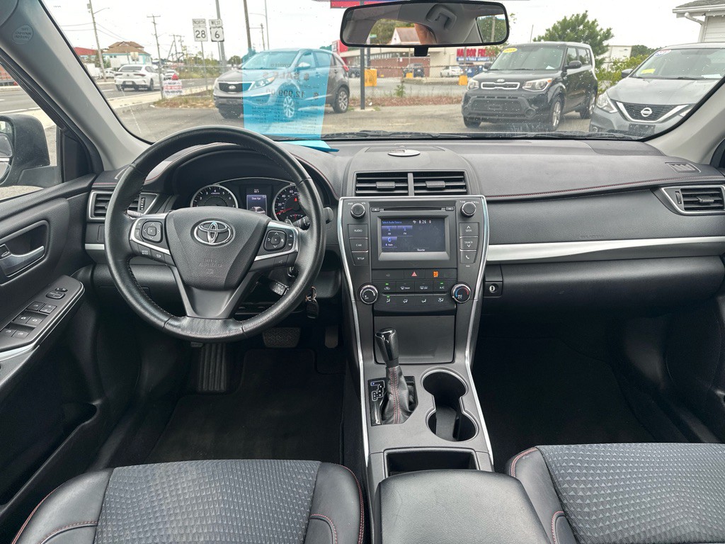 2015 Toyota Camry Image 20