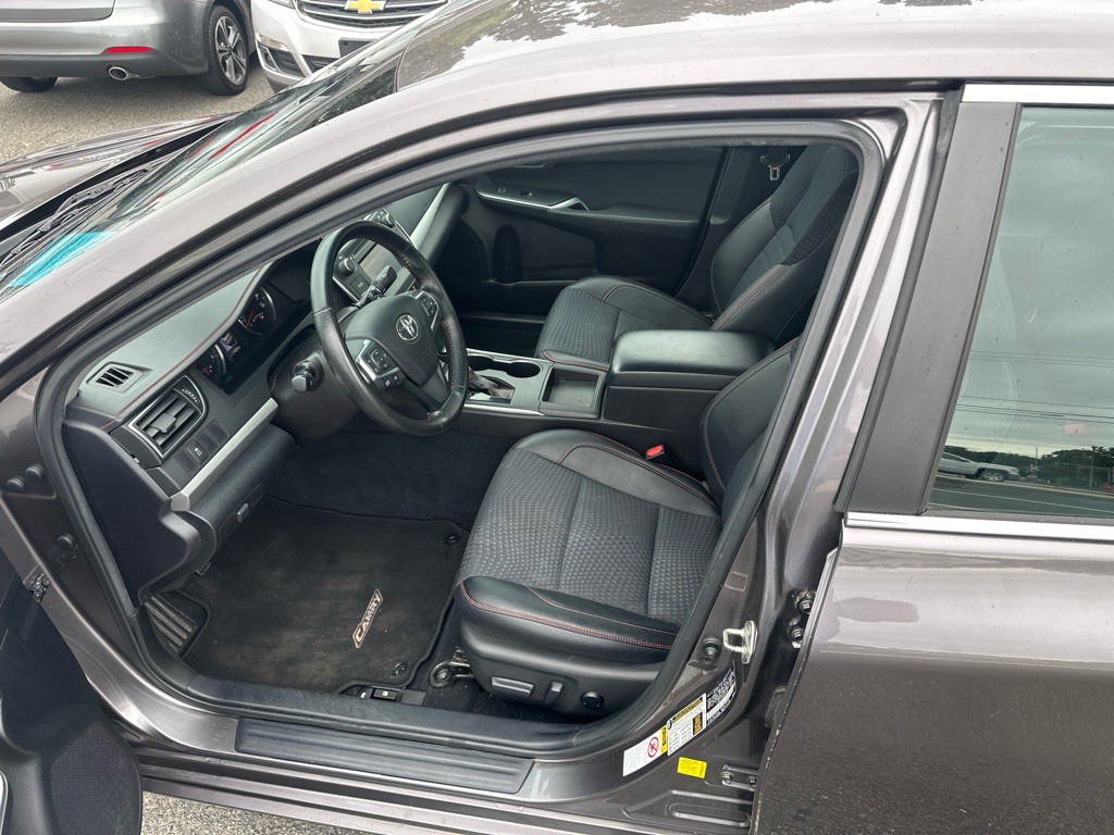 2015 Toyota Camry Image 22