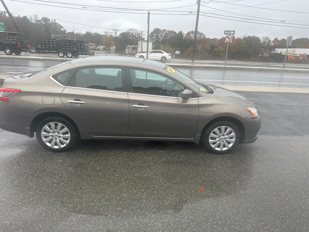 2015 Nissan Sentra Image 2