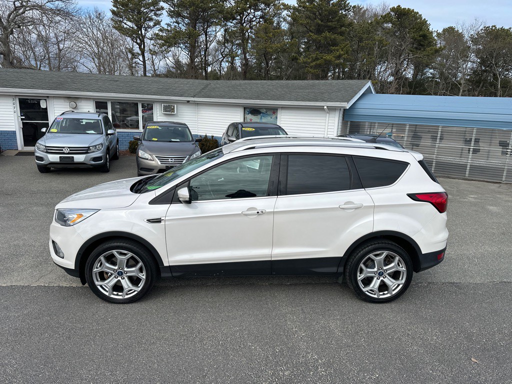 2019 Ford Escape Image 2