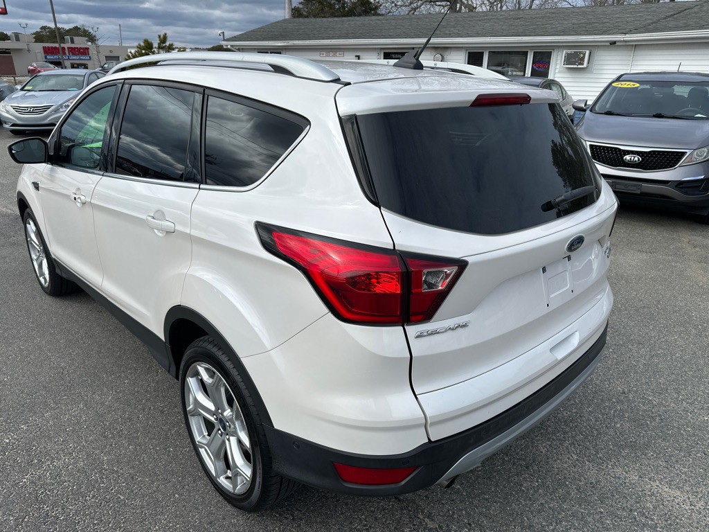 2019 Ford Escape Image 3