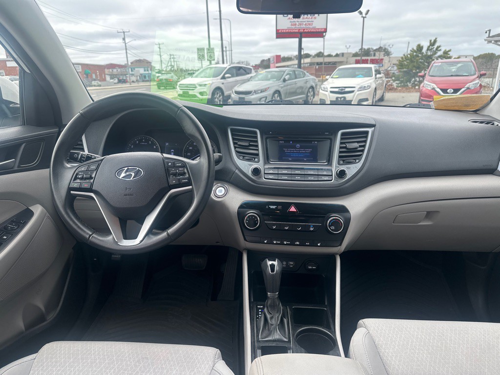 2017 Hyundai Tucson Image 10
