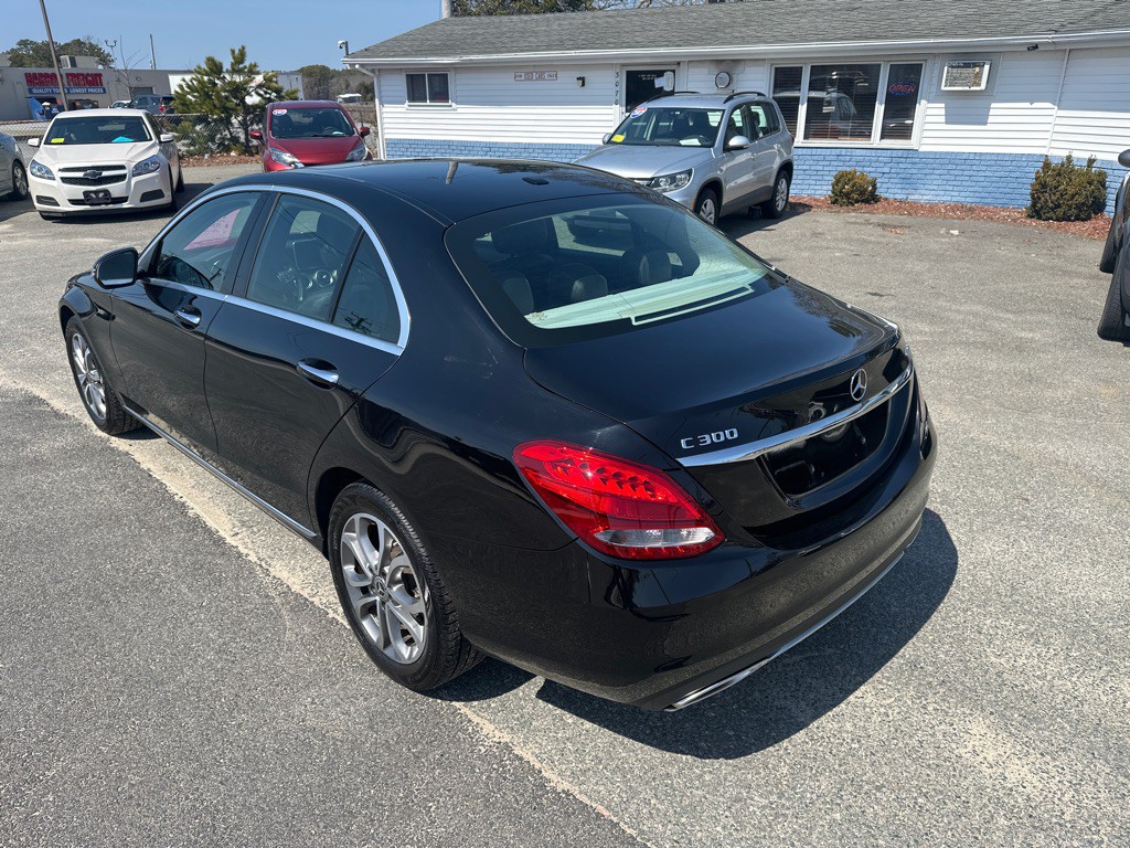 2018 Mercedes-Benz C-Class Image 3