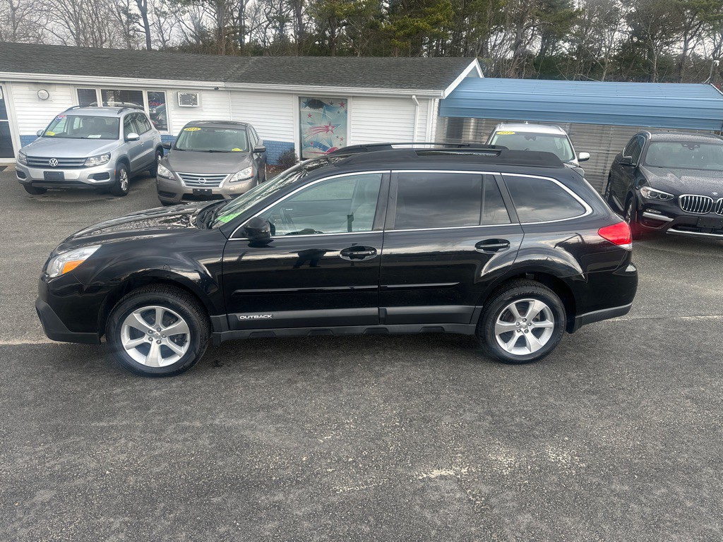 2014 Subaru Outback Image 2