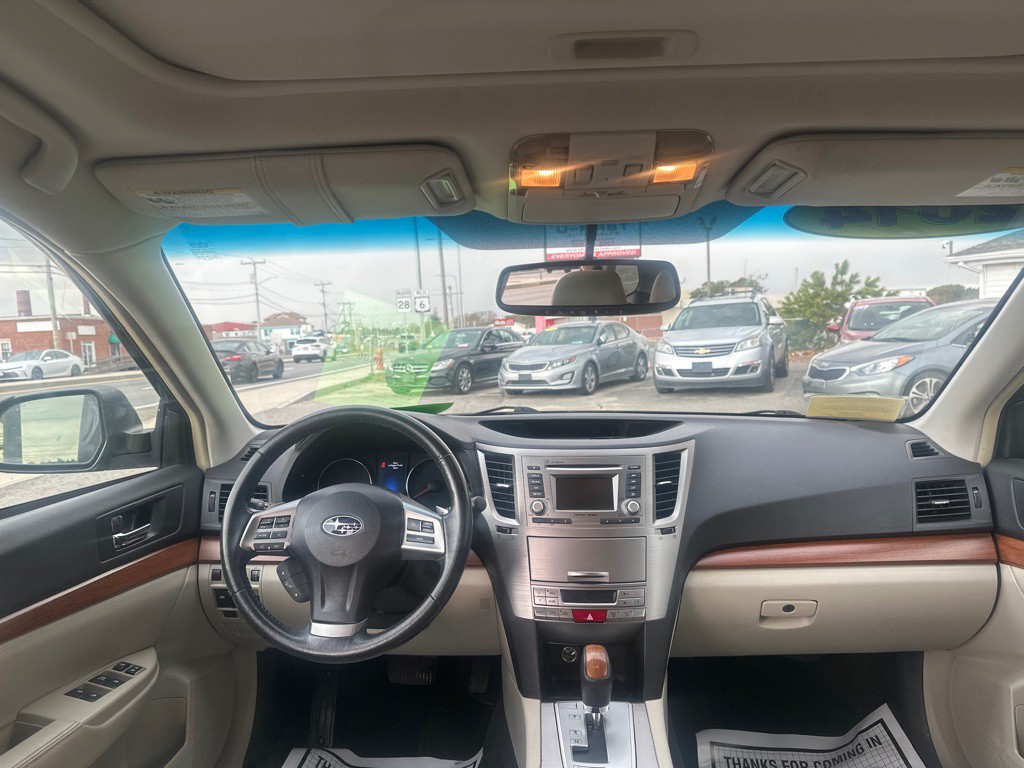 2014 Subaru Outback Image 11