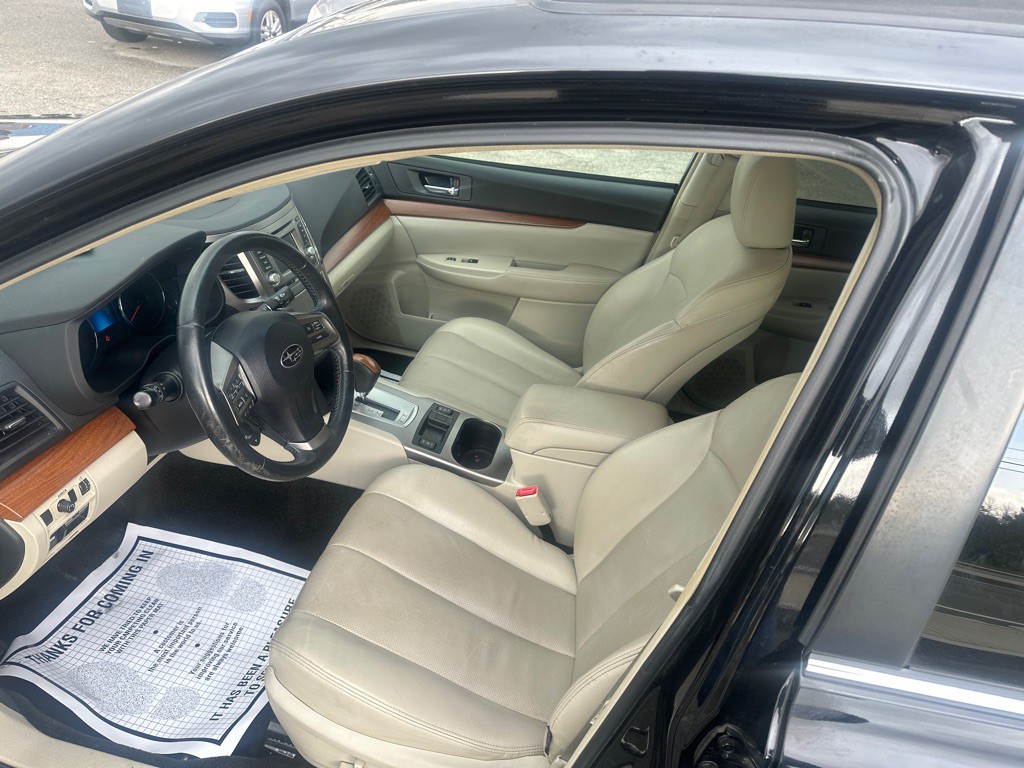2014 Subaru Outback Image 12