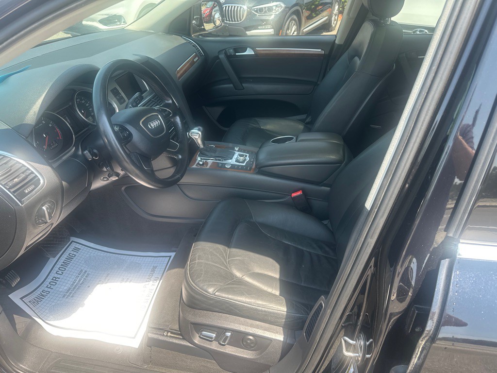 2015 Audi Q7 Image 12