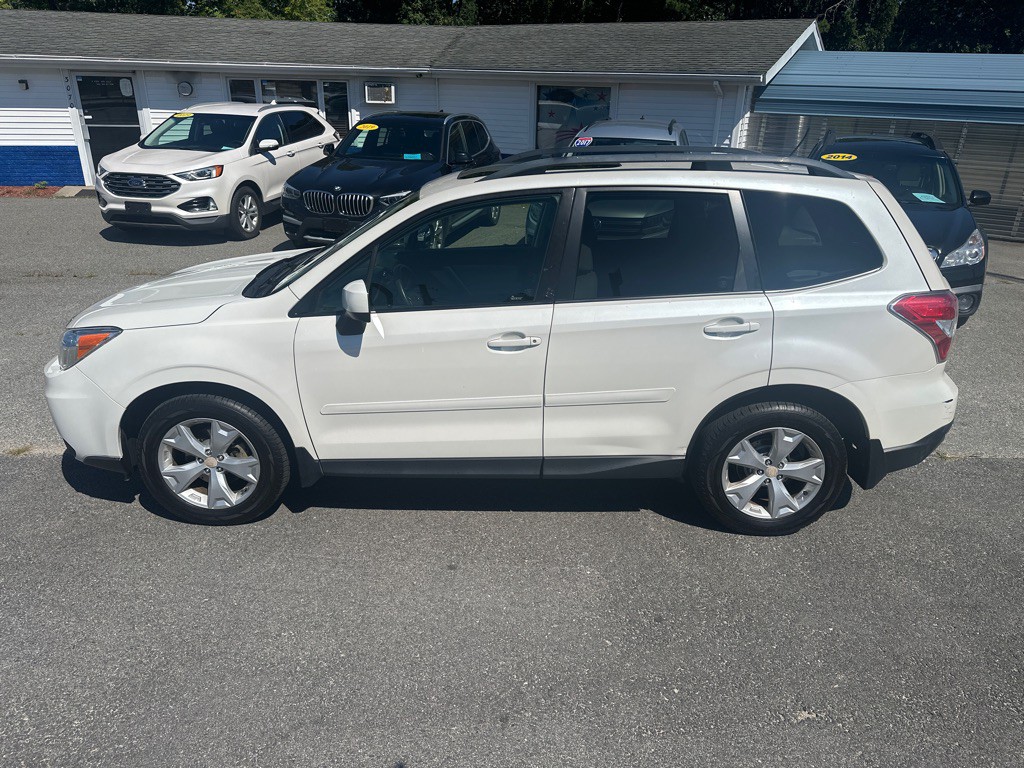 2015 Subaru Forester Image 2