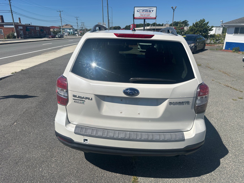 2015 Subaru Forester Image 4