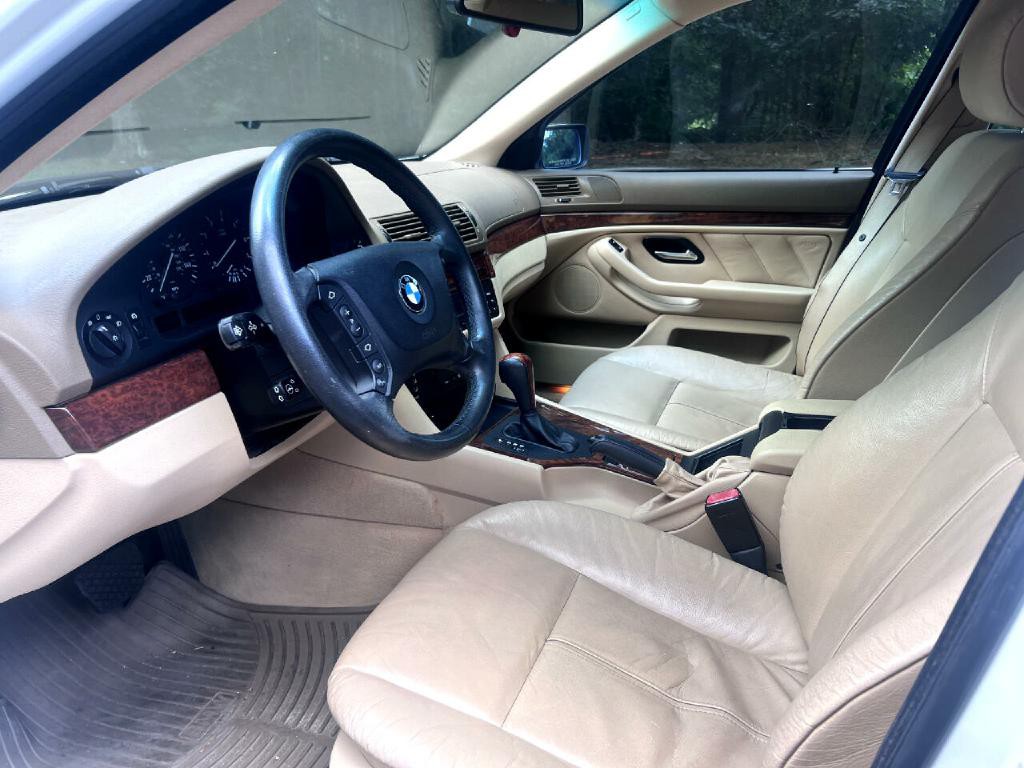 2003 BMW 5 Series Image 11