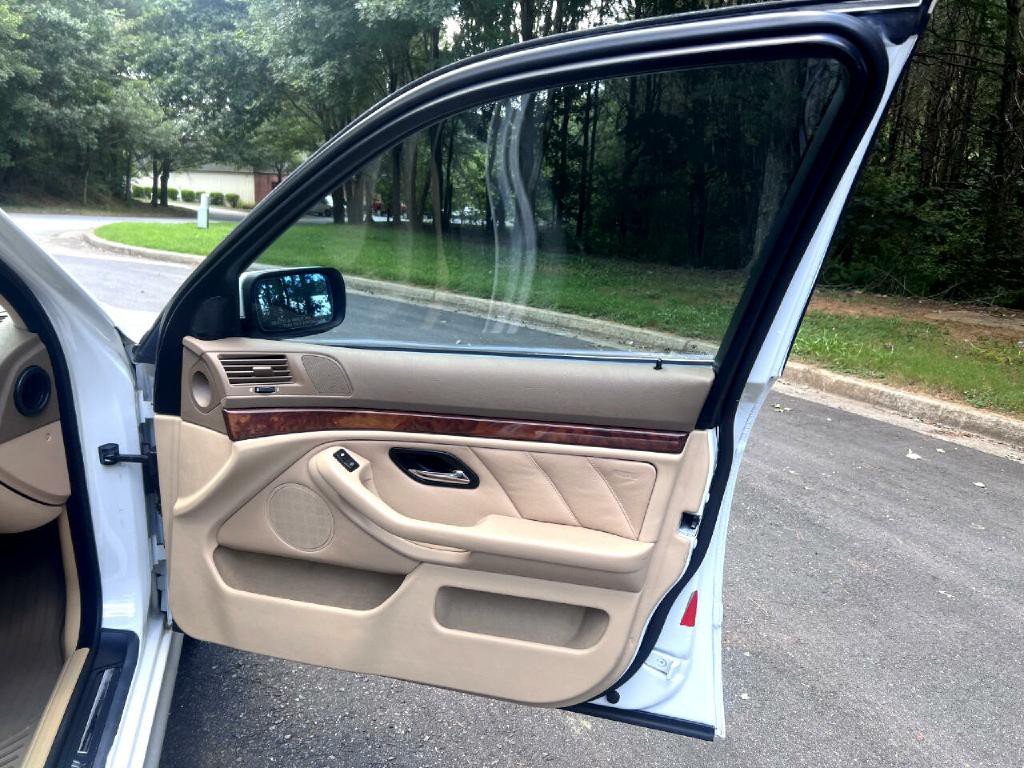 2003 BMW 5 Series Image 16