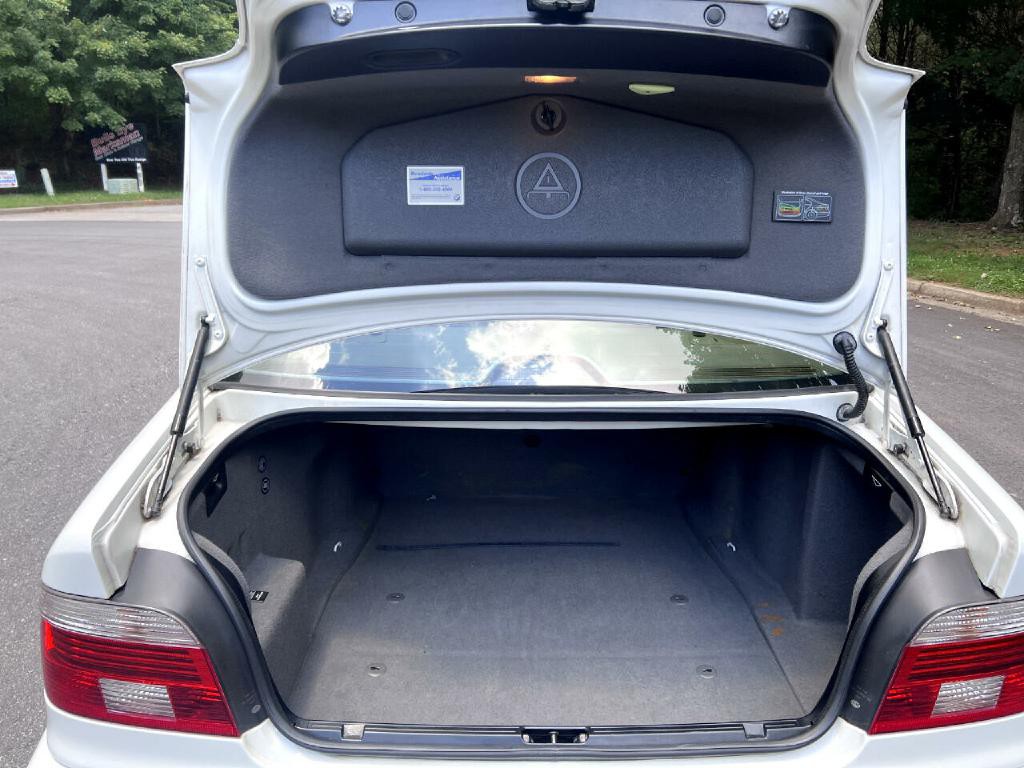 2003 BMW 5 Series Image 25