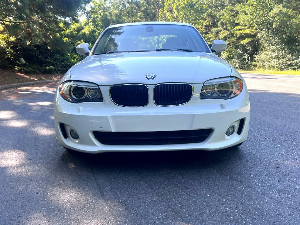 2012 BMW 1 Series Image 2