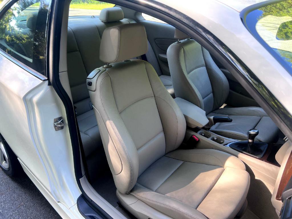 2012 BMW 1 Series Image 16