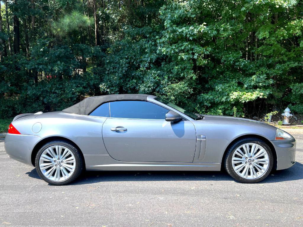 2010 Jaguar XK-Series Image 2